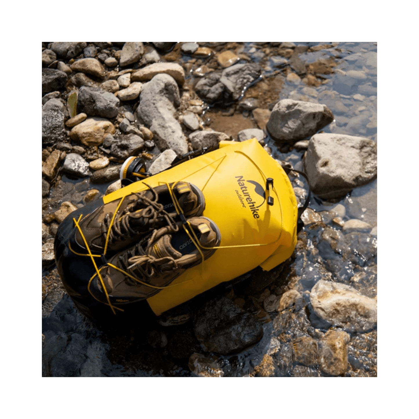 CarryQuest® - Waterdichte Rugzak - 20L - Backpack - Geel