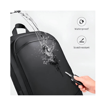 CarryQuest® - 17 Inch Laptop Rugzak - USB Poort + Waterdicht - Waterdichte Reistas - Zwart