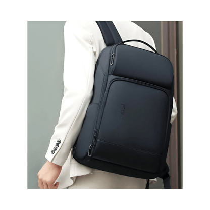 CarryQuest® - Laptop Rugzak - USB Oplaadfunctie - 35L - Laptopvak tot 15.6 inch - Grijs