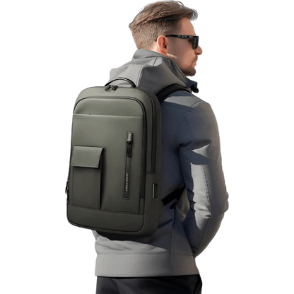 CarryQuest® - Laptoptas - Rugzak - Mannen - 15.6 Inch - Waterdicht - Lichtgewicht - Zwart