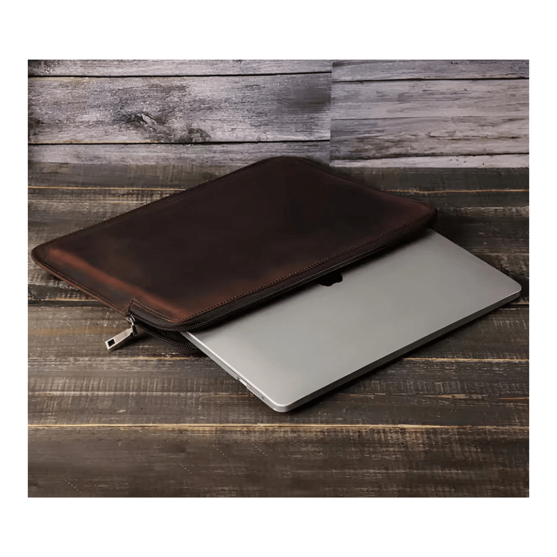 CarryQuest® - Leren Laptoptas voor Macbook Air M1 M2 M3 Pro inch - Luxe en Beschermende Aktetas - Koffie