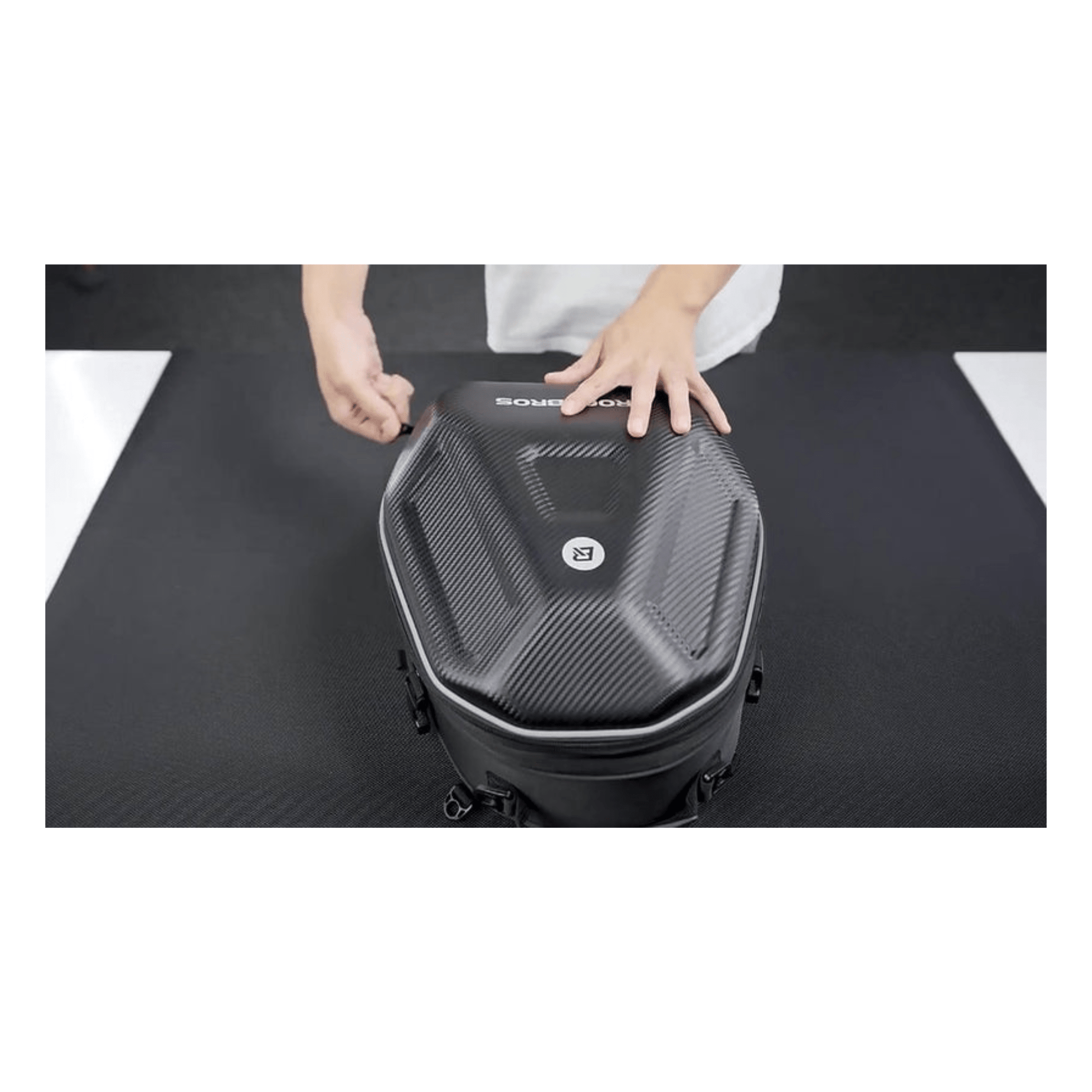 CarryQuest® - Motor Rugzak - Zadeltas Motor - Motorrugzak - Uitbreidbaar van 20 tot 35L - Zwart
